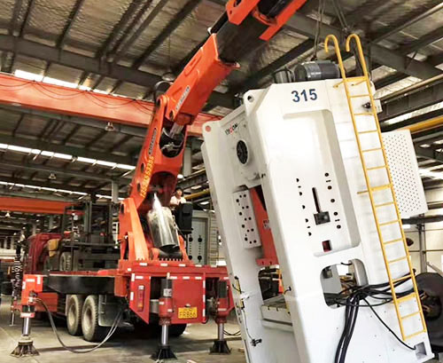 慈溪附近随车吊出租，轻松解决运输难题